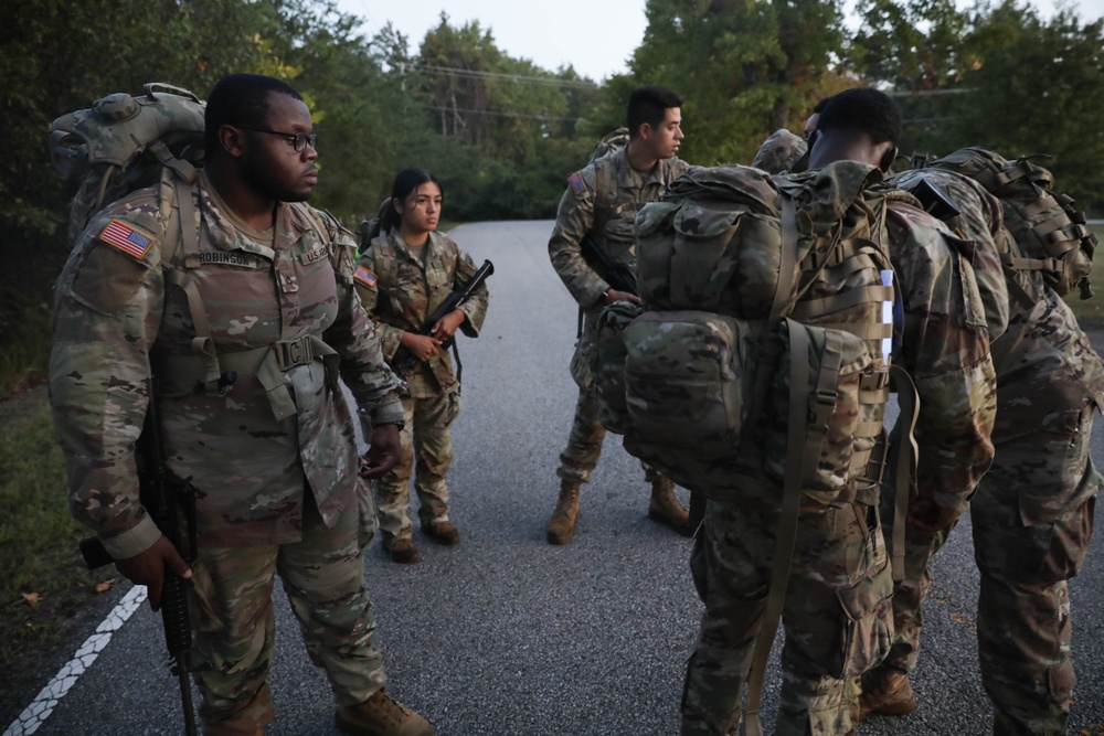 Soldiers Compete in DC Army National Guard Best Warrior Competition