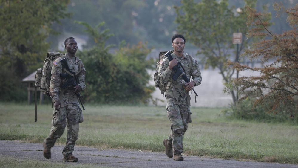 Soldiers Compete in DC Army National Guard Best Warrior Competition