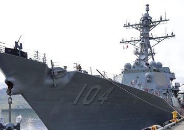 USS Sterett Moored in Dutch Harbor, AK