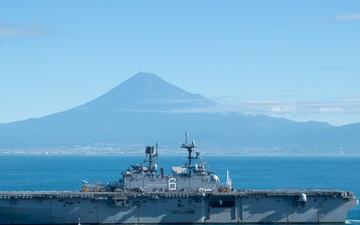 USS America (LHA 6) Transits Suraga Bay