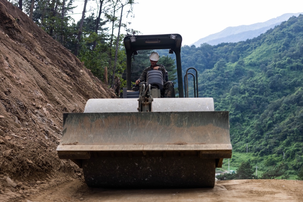 9th ESB Conducts Final Construction of Choctaw Road