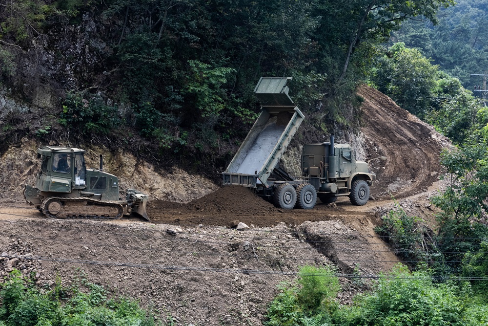 9th ESB Conducts Final Construction of Choctaw Road