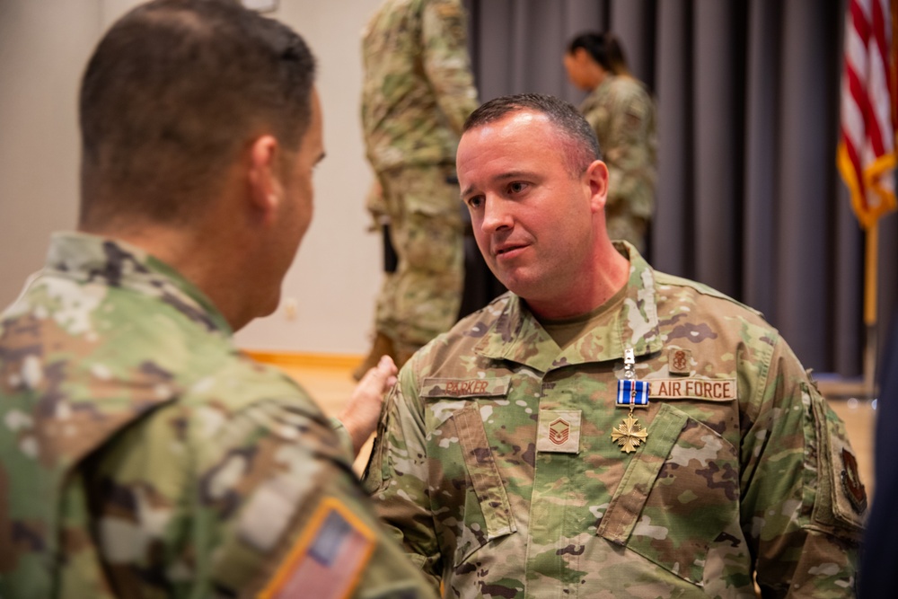 Landstuhl Regional Medical Center airman receives prestigious combat award