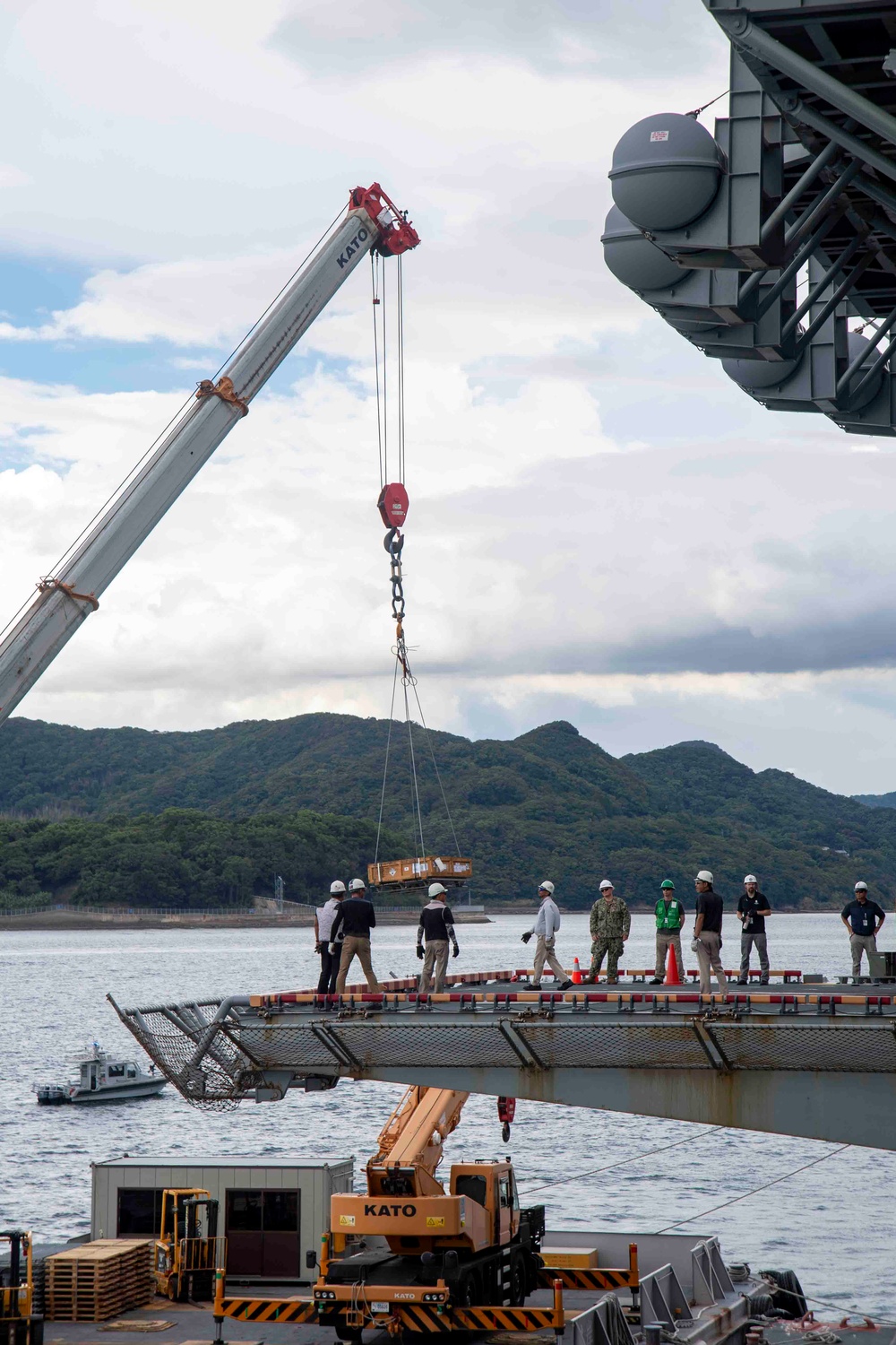 USS America (LHA 6) Conducts Ordnance Handling Evolution