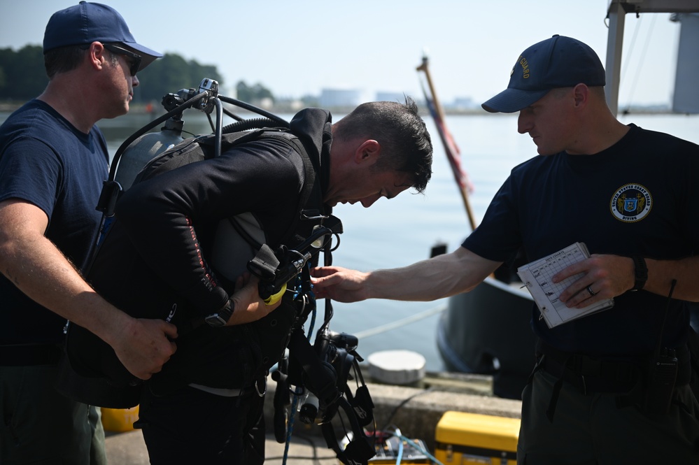 Coast Guard Divers