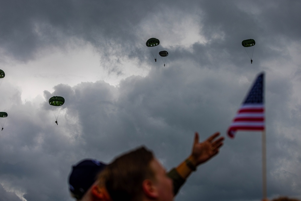 Operation Market Garden 80th Anniversary: Round Canopy Parachuting Team Jump