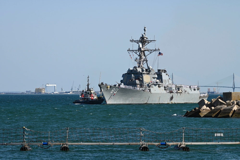 USS Roosevelt returns to NAVSTA Rota