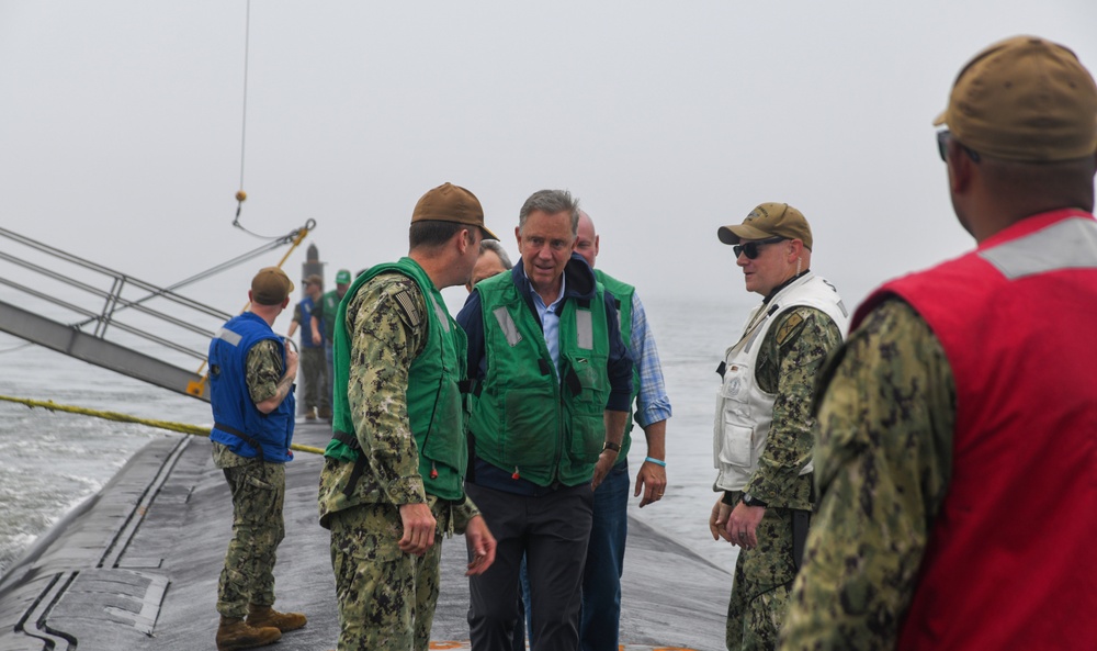 Connecticut Governor Embarks on USS South Dakota