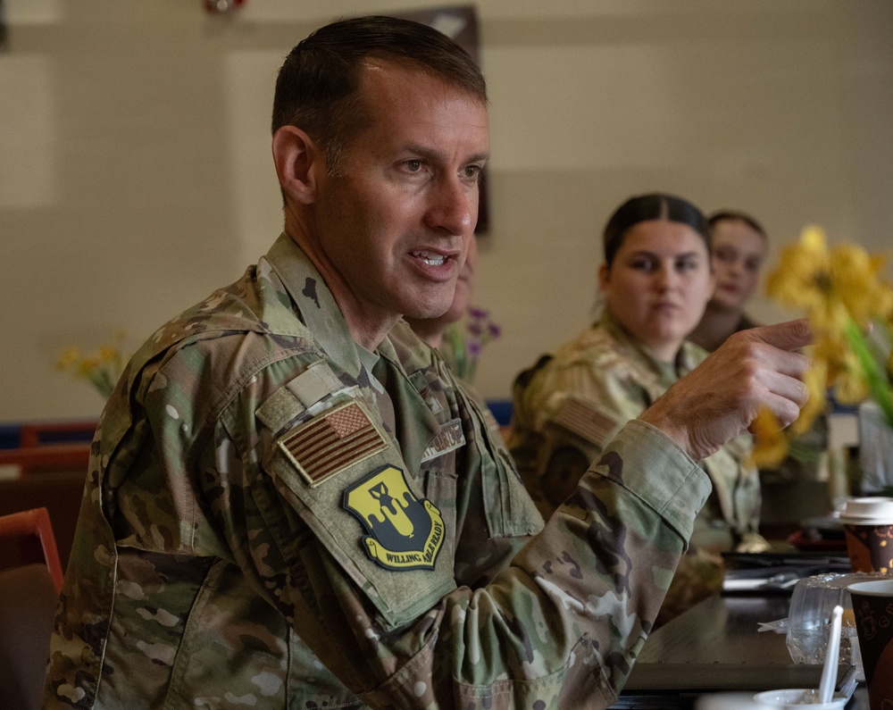 Expeditionary Center commander visits Pope Army Airfield