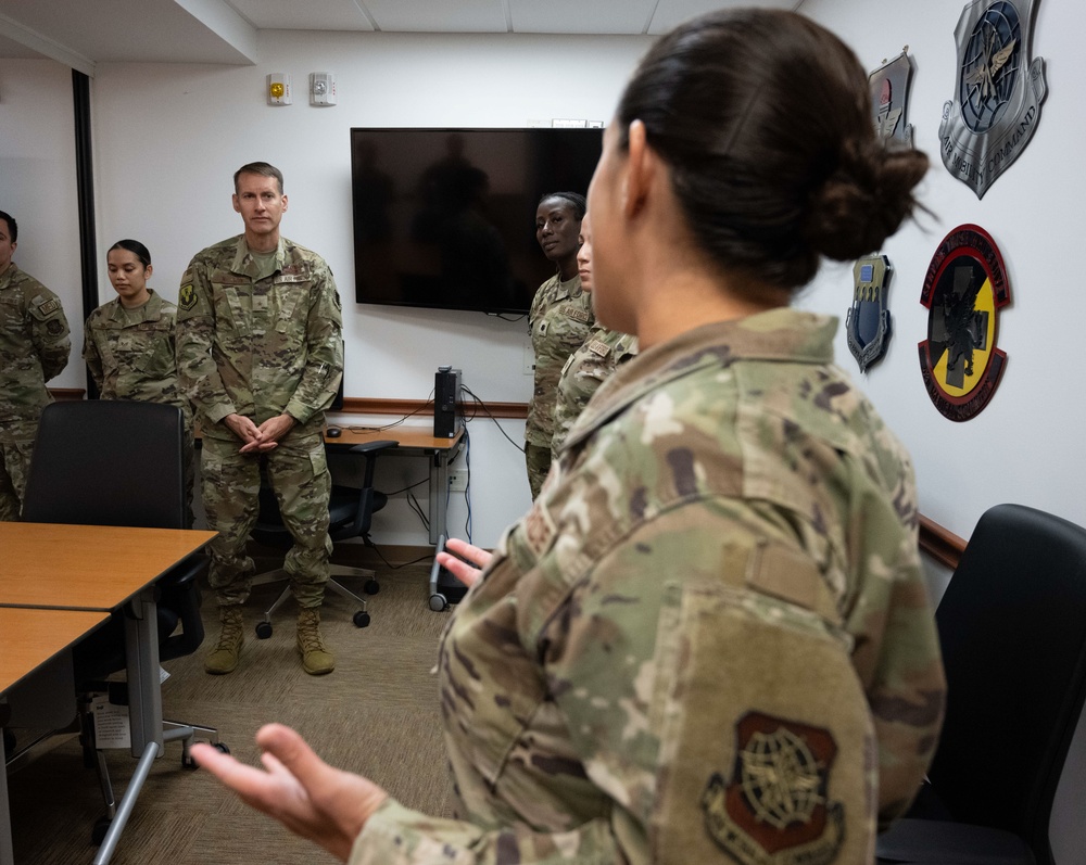 Expeditionary Center commander visits Pope Army Airfield