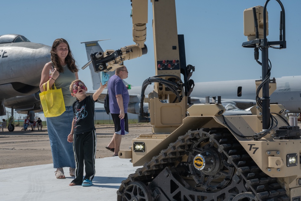 Airmen showcase equipment at Play on a Plane