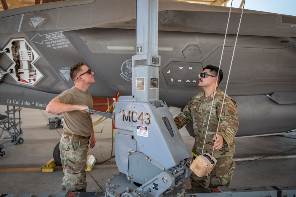 Heat, Dust, and Sweat: How Reserve Airmen Maintainers Power through the Arizona Sun