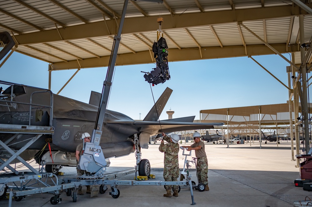 Heat, Dust, and Sweat: How Reserve Airmen Maintainers Power through the Arizona Sun