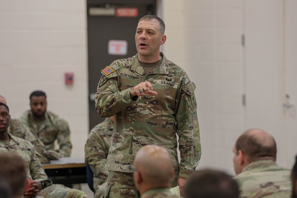 Command Sgt. Maj. Shawn Klosterman Visits 89th MP Bde.