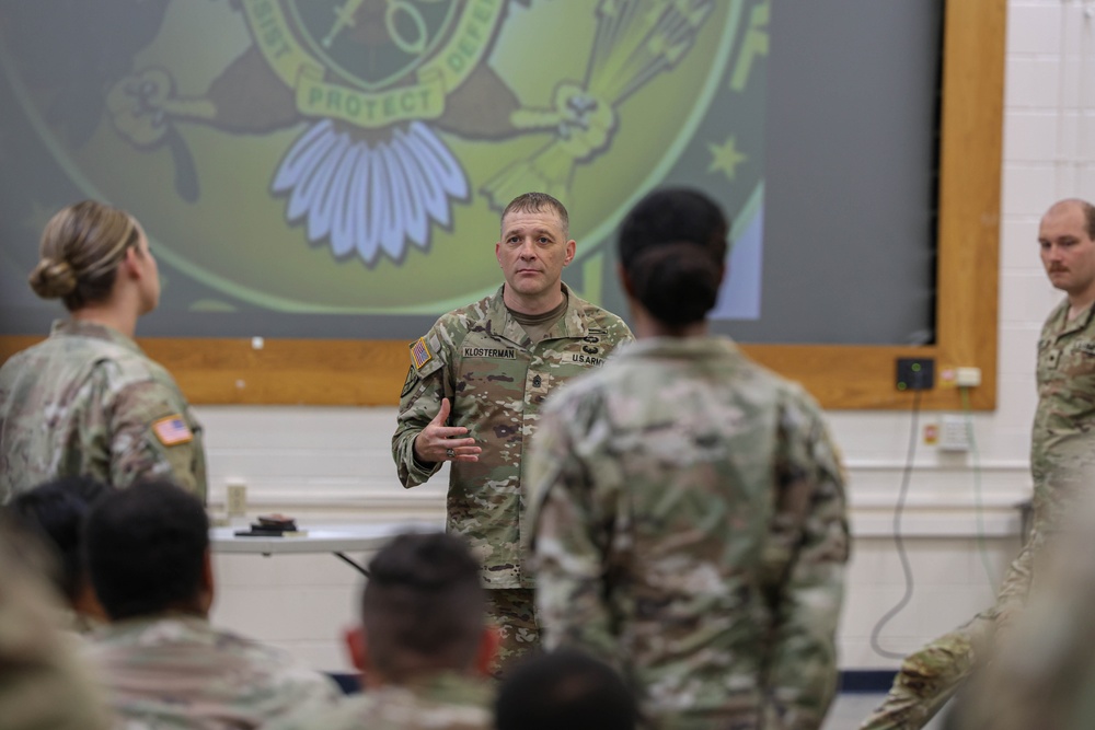 Command Sgt. Maj. Shawn Klosterman Visits 89th MP Bde.