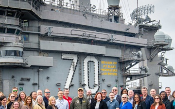 Members of APEX Senior Executive Orientation Program tour USS Carl Vinson