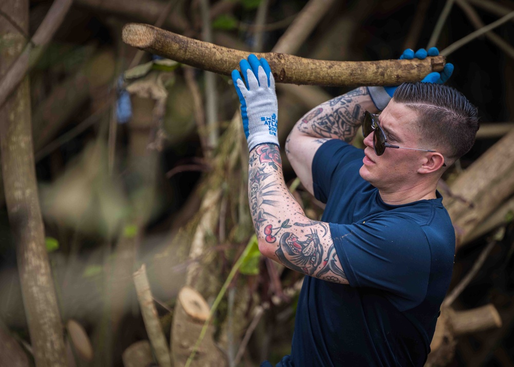 USS Chung-Hoon Sailors Conduct Namesake Visit In Hawaii