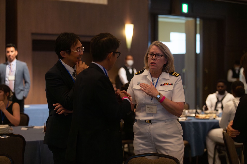 An Apple a Day: Iwakuni and Hiroshima medical executive symposium