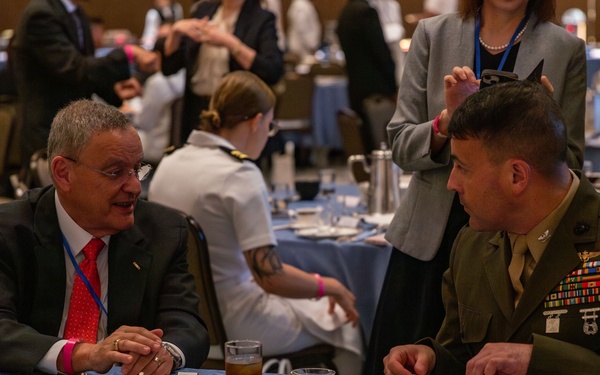 An Apple a Day: Iwakuni and Hiroshima medical executive symposium