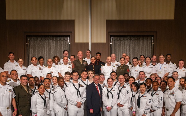 An Apple a Day: Iwakuni and Hiroshima medical executive symposium