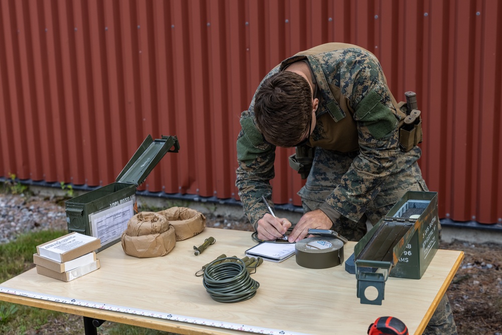 2d Recon Marines Conduct Demolition Range