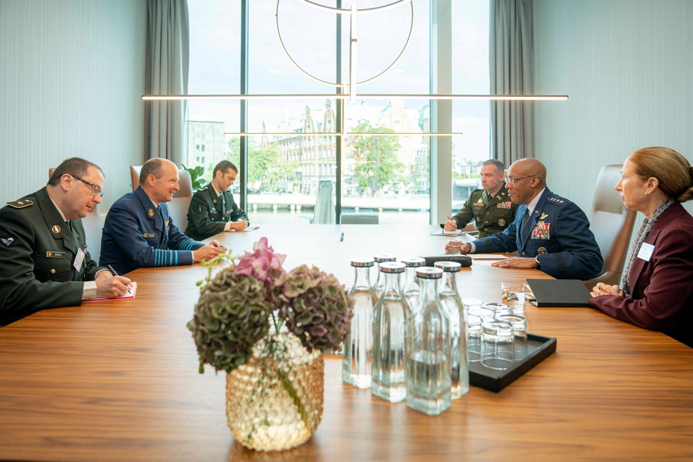 CJCS Meets with Belgium CHOD