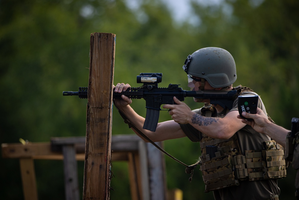Alabama National Guard Special Forces Soldiers conduct barrier and shoot house training