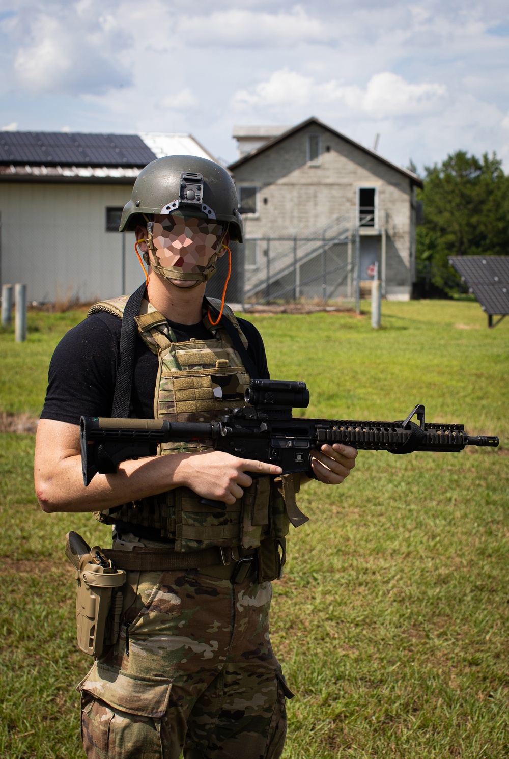 Alabama National Guard Special Forces Soldiers conduct barrier and shoot house training