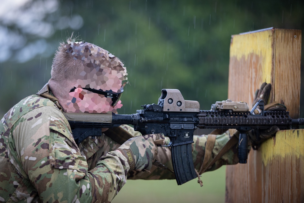 Alabama National Guard Special Forces Soldiers conduct barrier and shoot house training