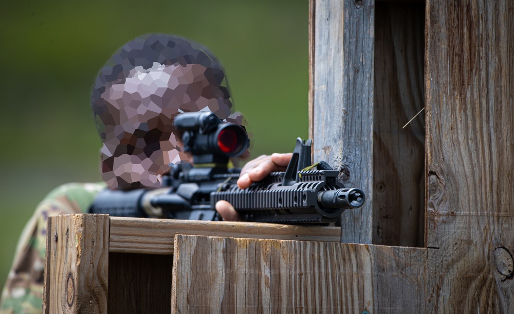 Alabama National Guard Special Forces Soldiers conduct barrier and shoot house training