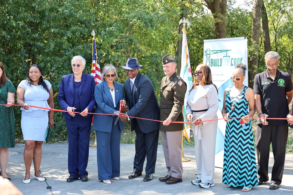 USACE and officials celebrate Dixmoor Water Main replacement