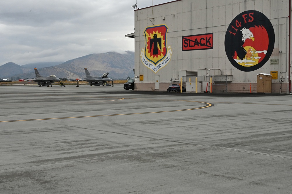 Arizona F-16s spend two weeks in Oregon