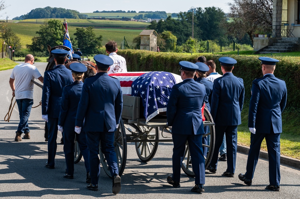 WW1 Ace Capt. Hamilton Coolidgew Reinterred in Chevières After 106 Years