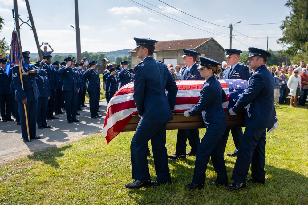 WW1 Ace Capt. Hamilton Coolidge Reinterred in Chevières After 106 Years