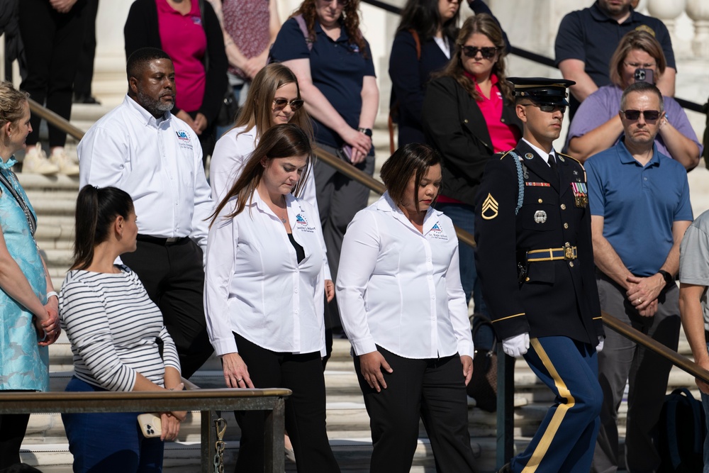 Members of Leadership VA Participate in a Public Wreath-Laying Ceremony at the Tomb of the Unknown Soldier