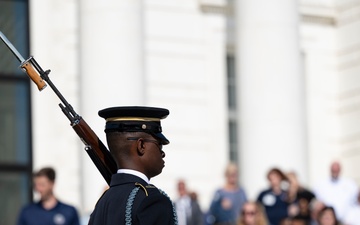 Members of Leadership VA Participate in a Public Wreath-Laying Ceremony at the Tomb of the Unknown Soldier