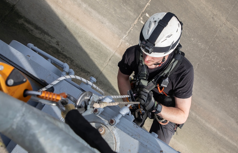 USACE, BOR conduct periodic inspection of Gavins Point Dam’s spillway tainter gates