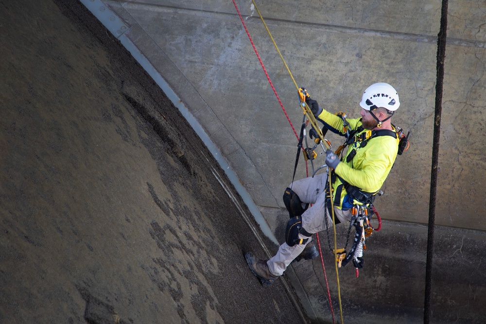 USACE, BOR conduct periodic inspection of Gavins Point Dam’s spillway tainter gates