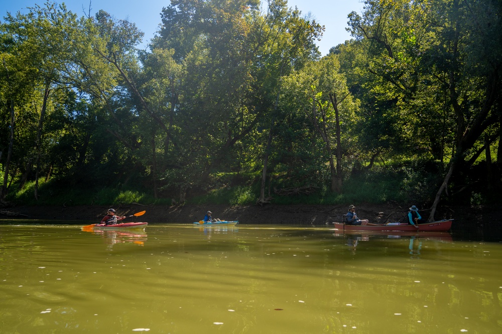 Employees from the U.S. Army Corps of Engineers Louisville District help to relocate mussels at Green River near Brownsville, KY, Sep. 6, 2024