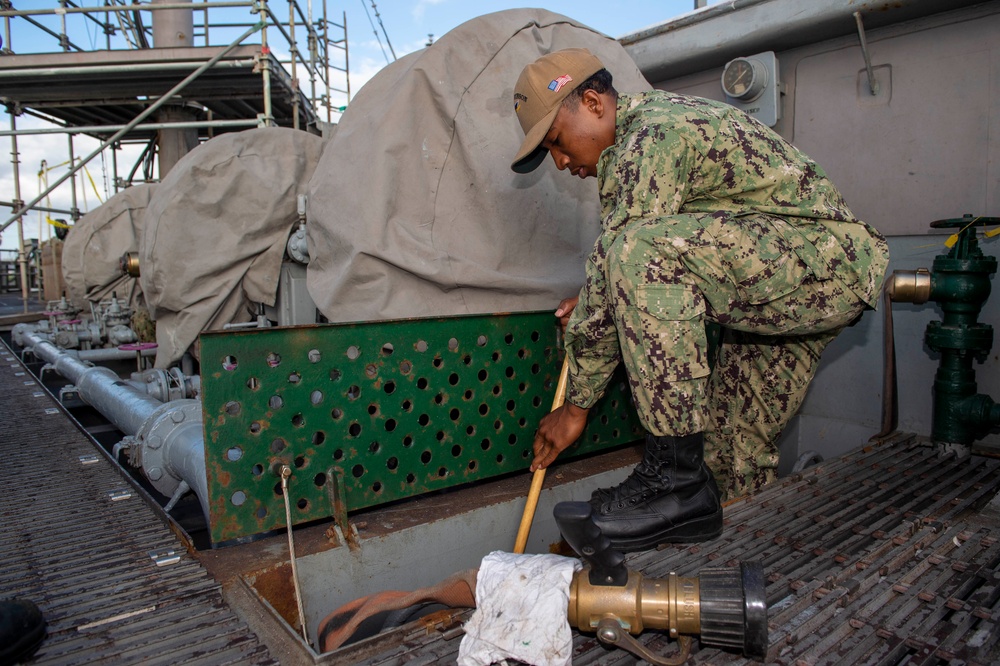 Daily Operations aboard USS Carl Vinson