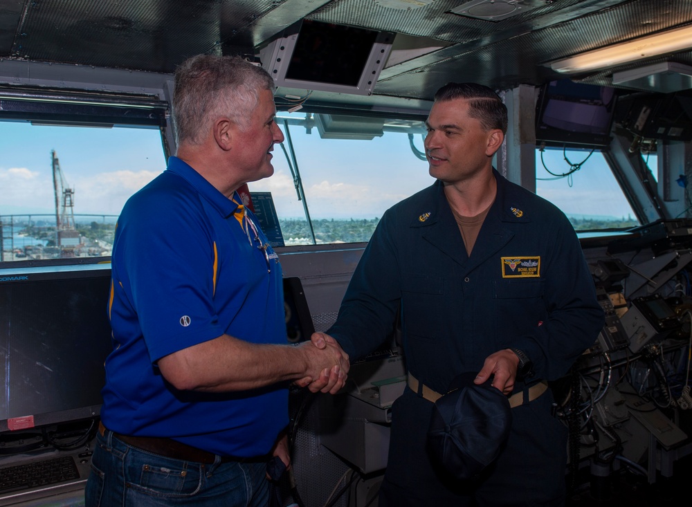 USS Lexington (CV-16) Museum staff tours USS Carl Vinson