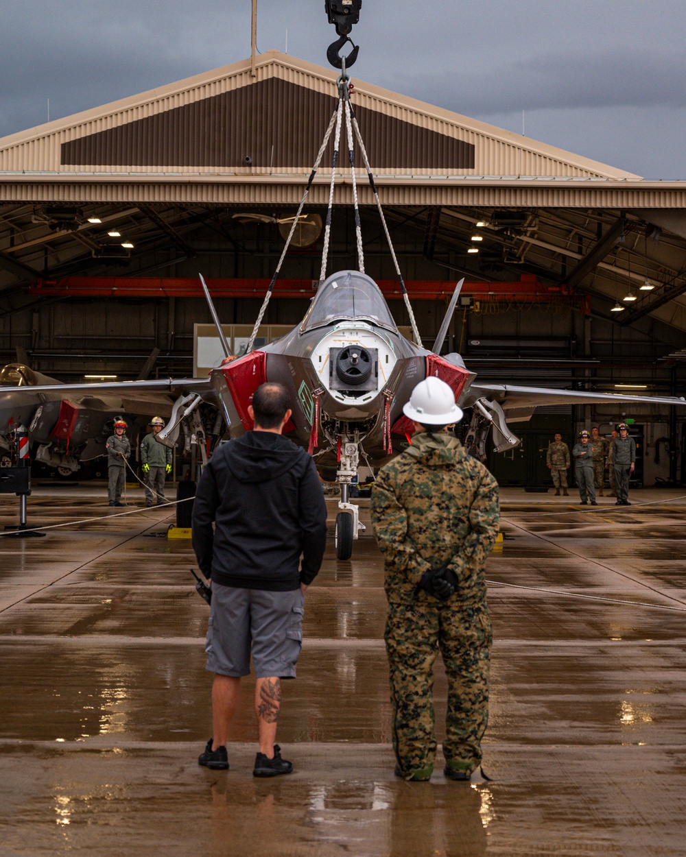 388 LSS trains with Marines during aircraft recovery exercise