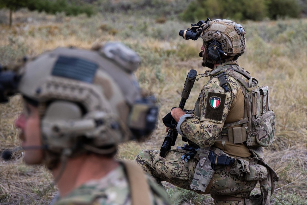 Italian Special Forces Soldier prepares for CQB operation