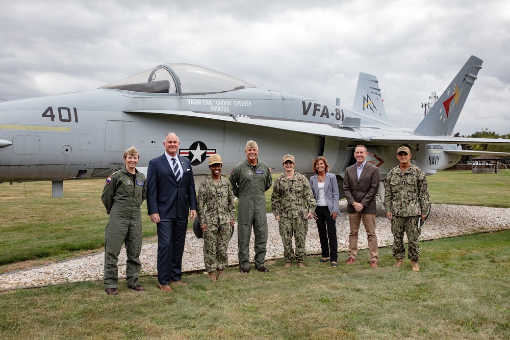 Air Boss Visits NAVSUP WSS to Discuss Readiness and Future Challenges