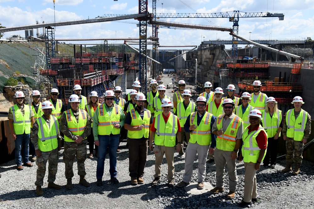 U.S. Army Engineer Research and Development Center Board of Directors visits Nashville District projects