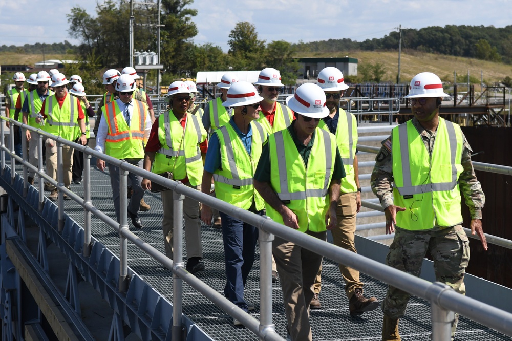 U.S. Army Engineer Research and Development Center Board of Directors visits Nashville District projects