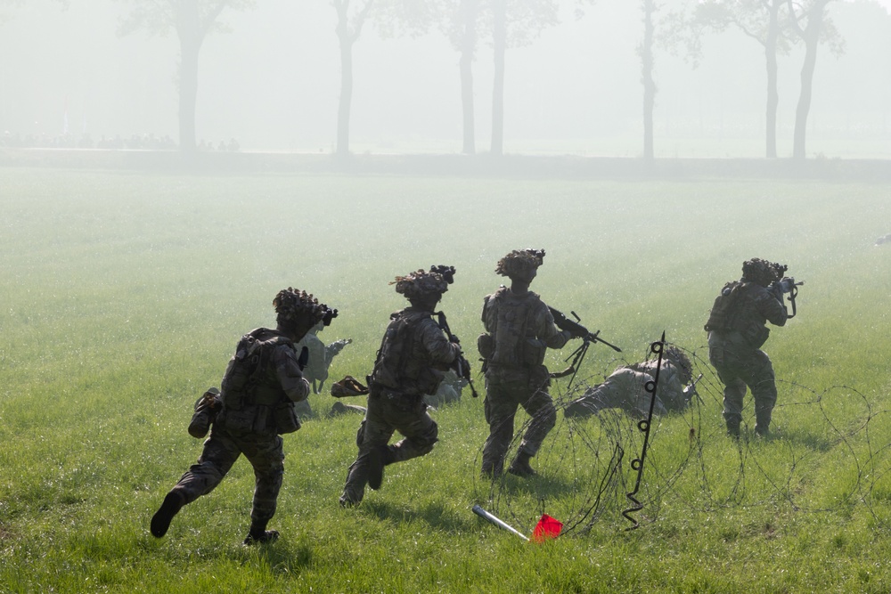 Operation Market Garden 80th Anniversary: 101st Airborne Division Air Assault Demonstration