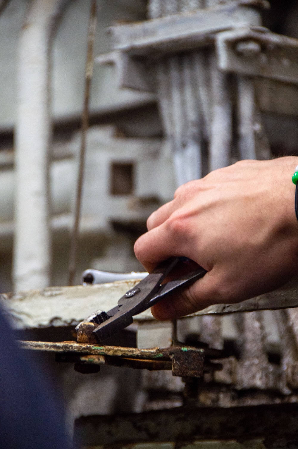 USS Ronald Reagan (CVN 76) Sailors conduct maintenance