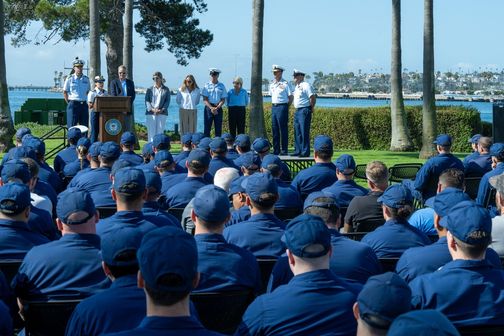 Los Angeles Based Coast Guard member receives Coast Guard Medal