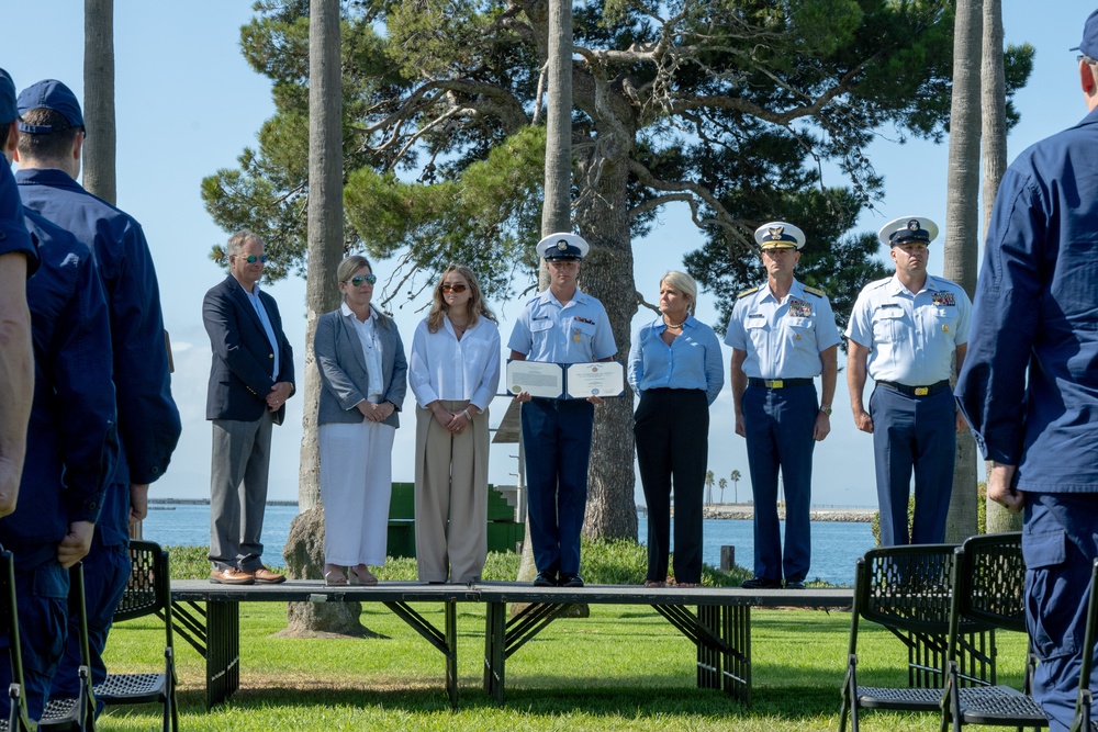 Los Angeles Coast Guard member receives Coast Guard Medal